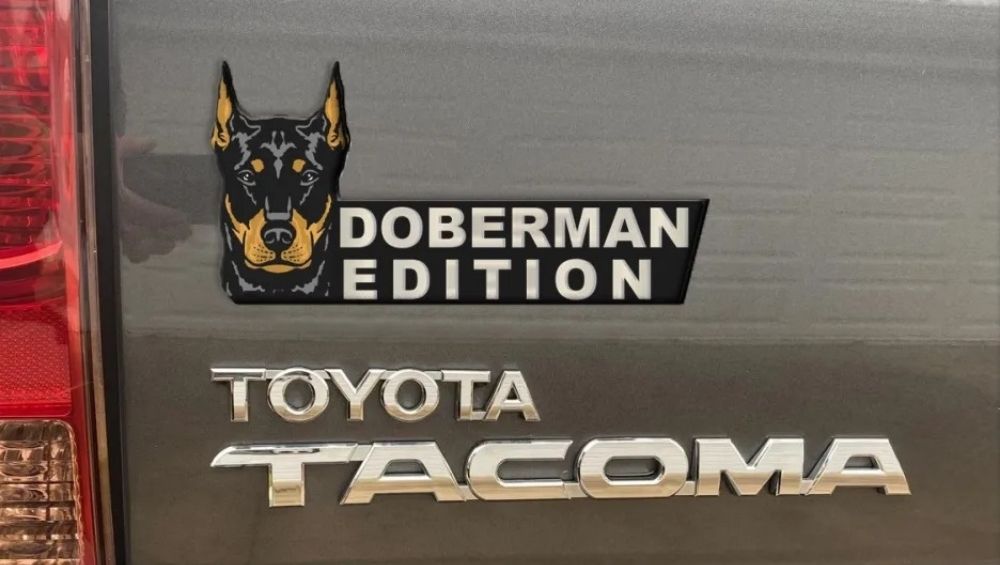 Doberman Car Badge Laser Cutting Car Emblem CE031