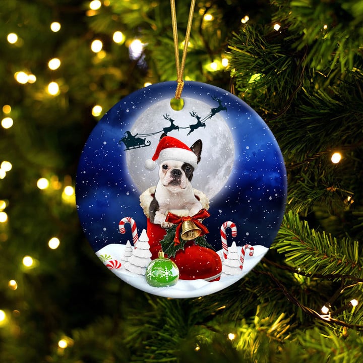 Ornement Rond En Céramique Boston Terrier dans la botte du Père Noël 