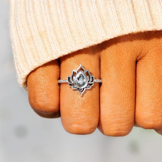 BAGUE LOTUS MÊME FILLE MÊME NOM