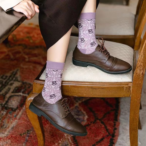 Black Friday Sale 50 % RABATT – 5 Paar violette Baumwollsocken mit Vintage-Blumenmuster für Damen