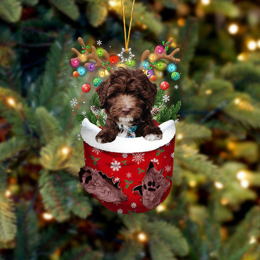 Ornement De Noël CHOCOLAT goldendoodle dans la poche de neige 