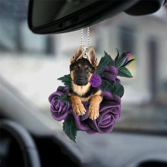 Ornement suspendu de voiture berger allemand dans une rose violette