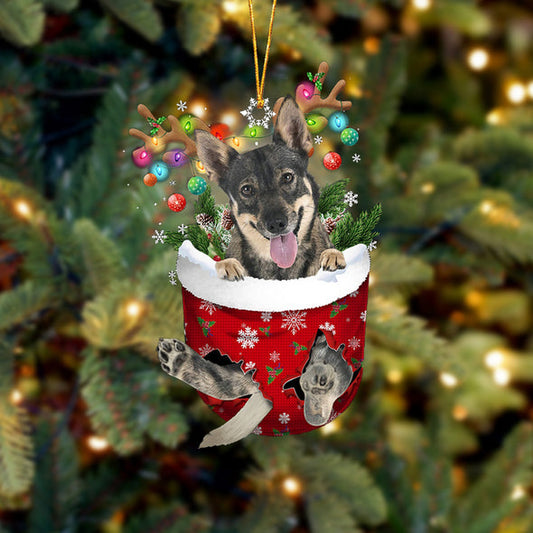 Ornement De Noël Vallhund suédois dans la poche de neige 